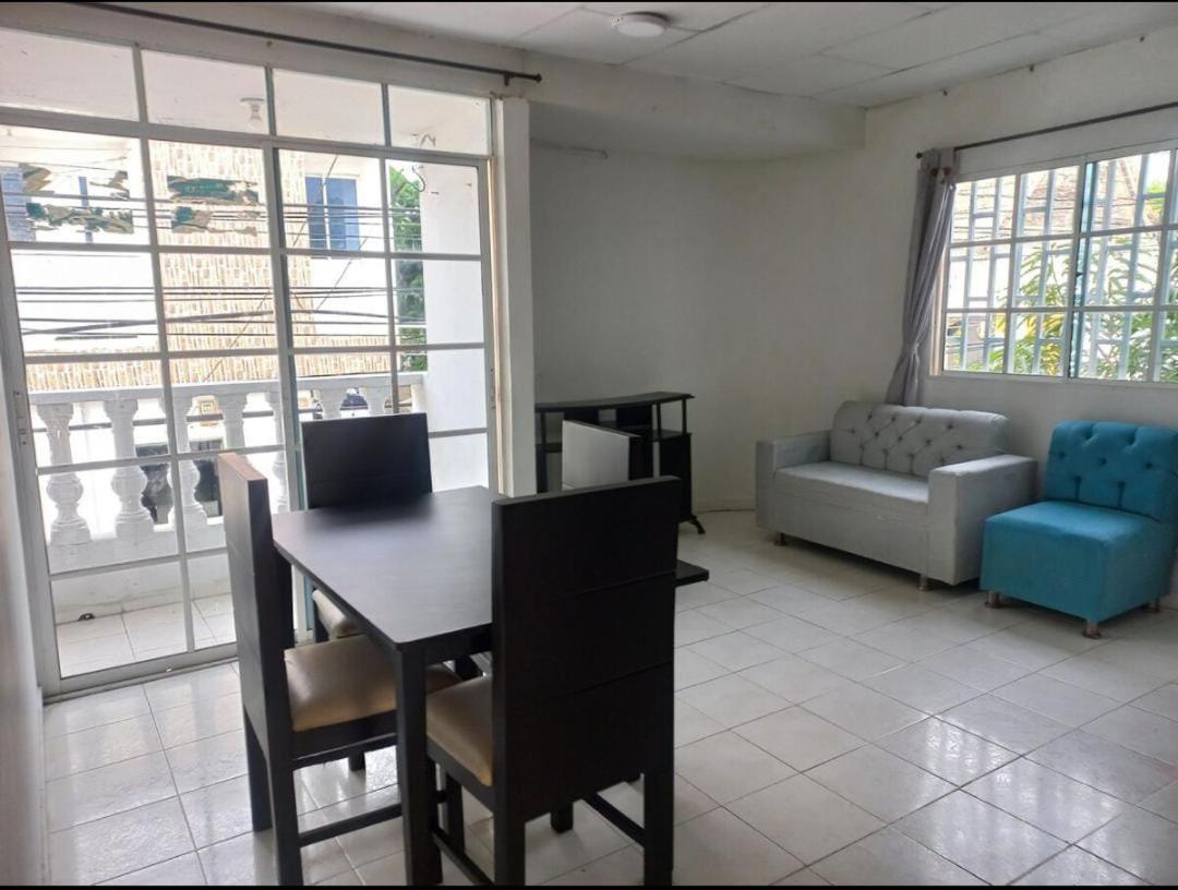 דירות פוארטו קולומביה Alojamiento Casa Luz Cielo מראה חיצוני תמונה